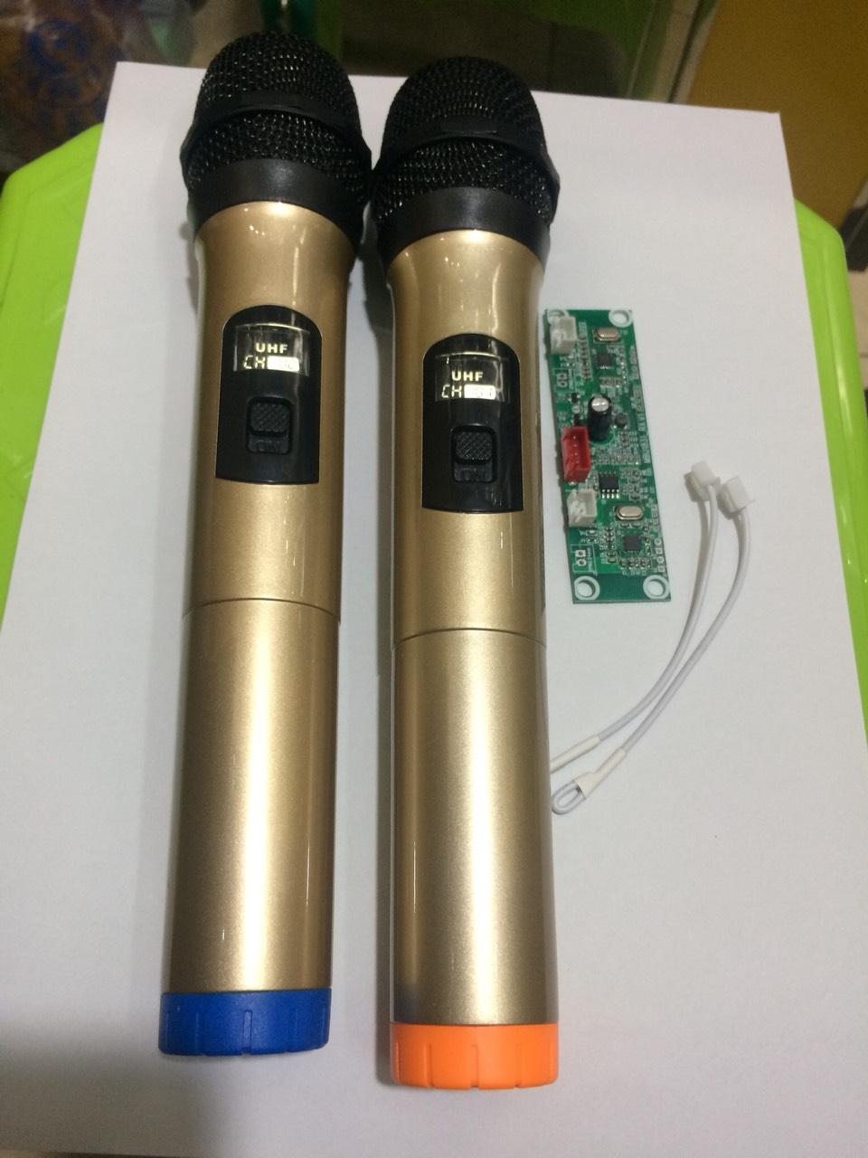 Micro loa kéo sóng UHF giá rẻ