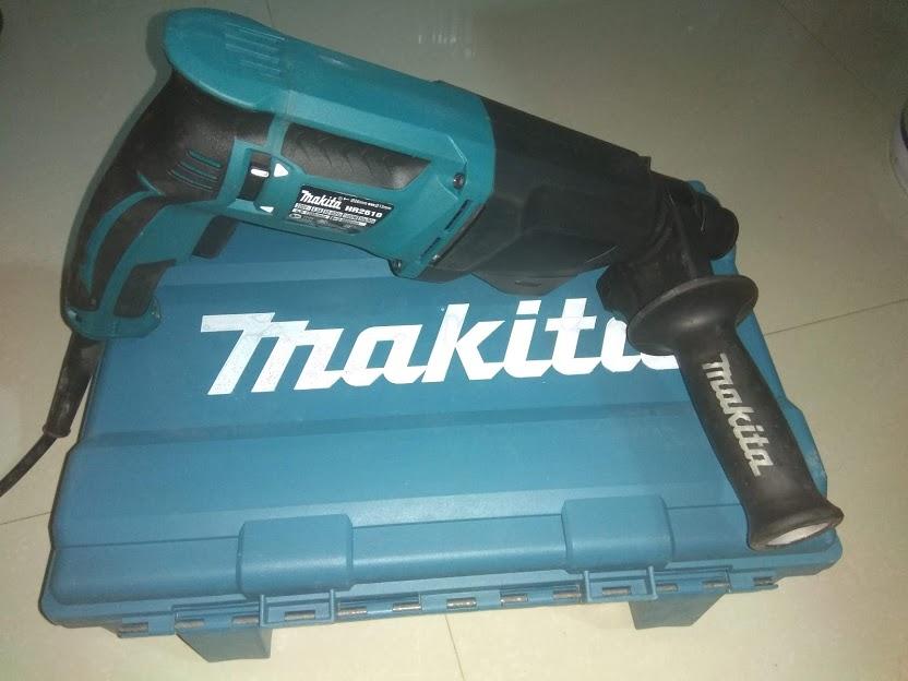 Máy khoan bê tông Makita HR2610 Madein TháiLan, 1000W đủ 3 chức năng khoan sắt, gỗ, khoan bê tông và đục bê tông.