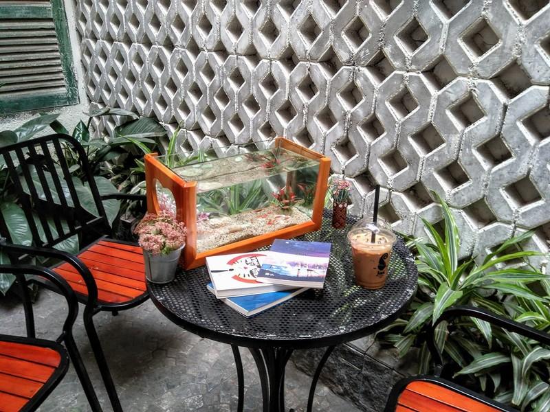 Bể cá kiểng khung gỗ hình trái tim 40cm