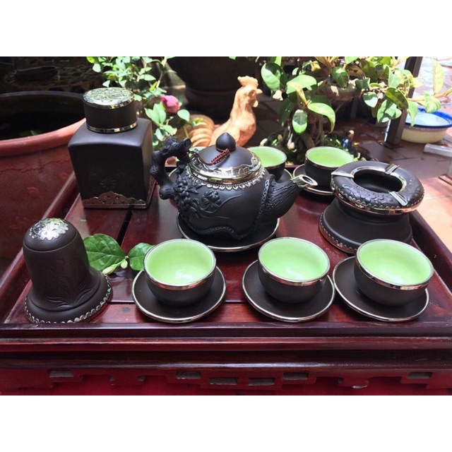 Bộ ấm chén tử sa bọc đồng