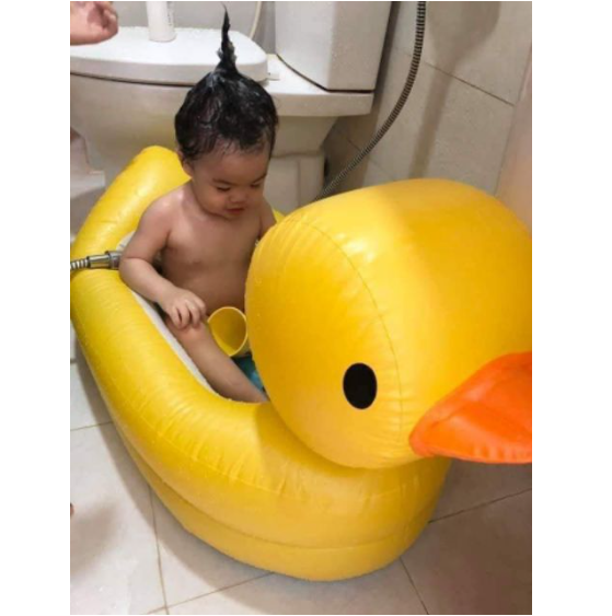 chậu tắm phao con vịt cho bé - chậu tắm con vịt