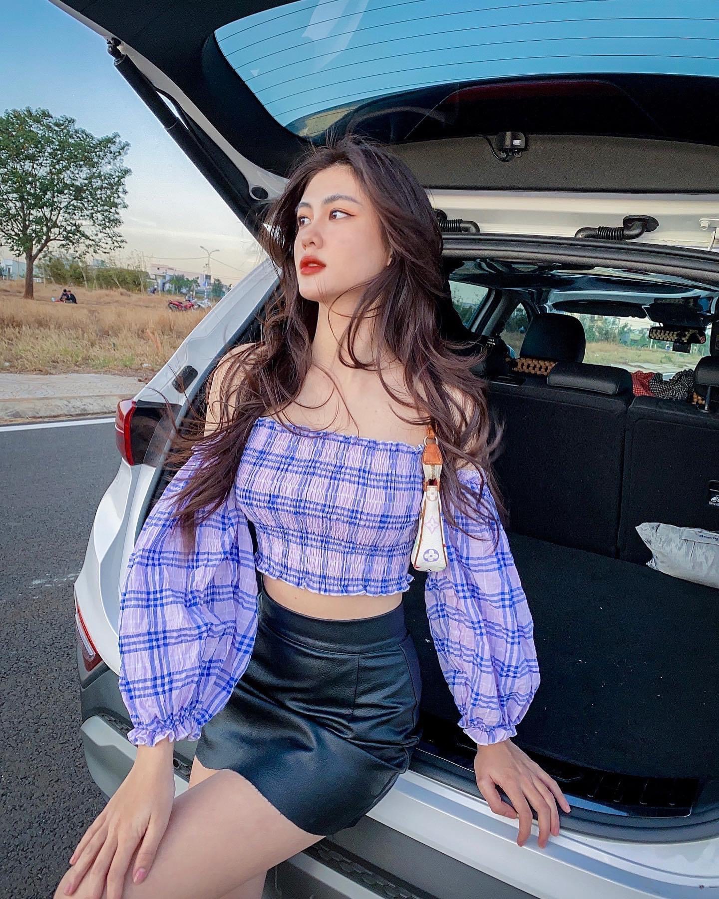 ÁO CROP BẸT VAI BO THUN