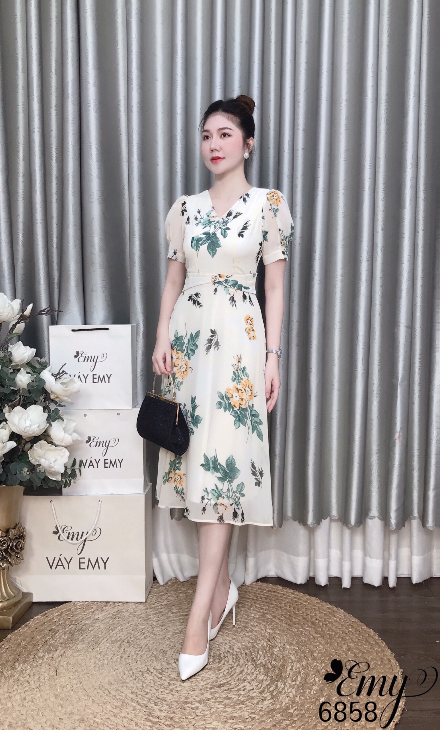 Đầm EMY EM6858 Xoè Hoa Cổ V