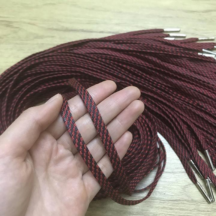Dây Giày Dẹt Màu Đen Pha Đỏ Đầu Kim Loại ~1m2