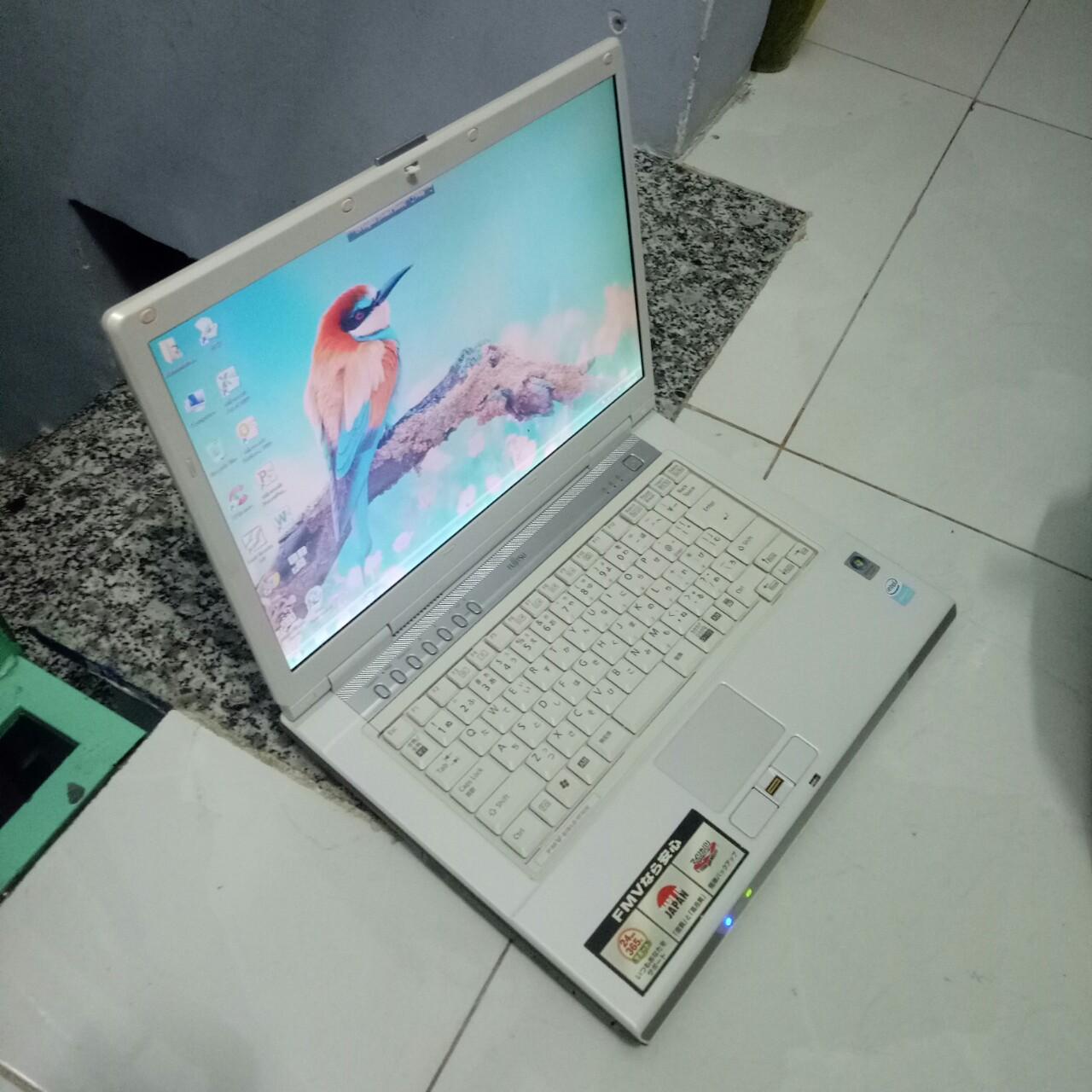 LAPTOP KHO FUJISU JAPAN