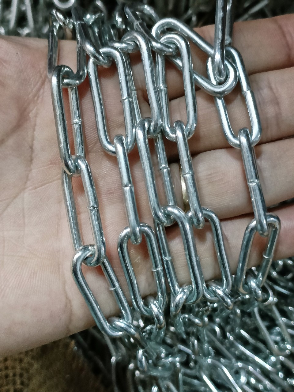 Galvanized Iron Chain (Ø 3mm) | Chain Link Size (2.9X1.1 cm), High Durability, Used as Fences, Hooks for Objects