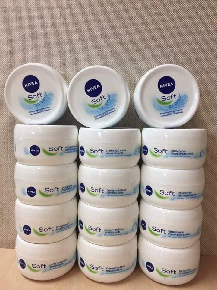 Kem dưỡng da giữ ẩm chống nẻ Nivea Đức