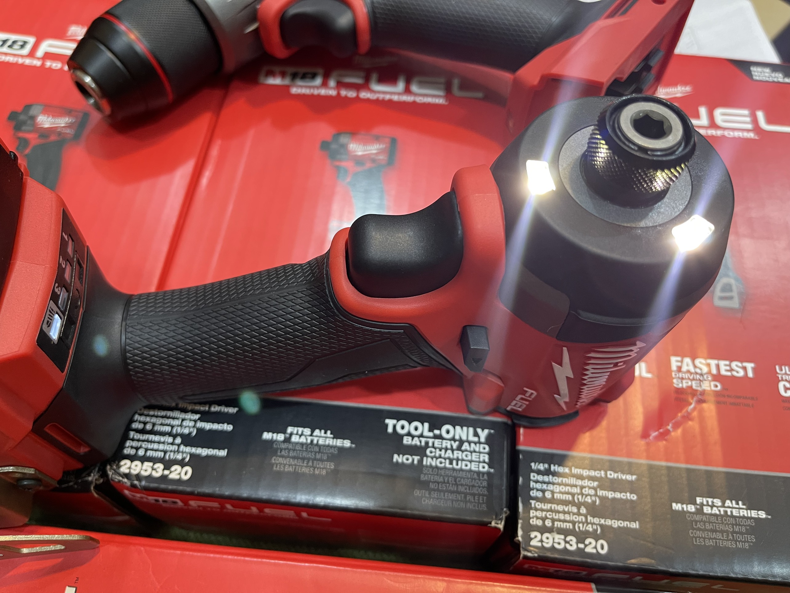 Máy vặn vít Milwaukee 2953
