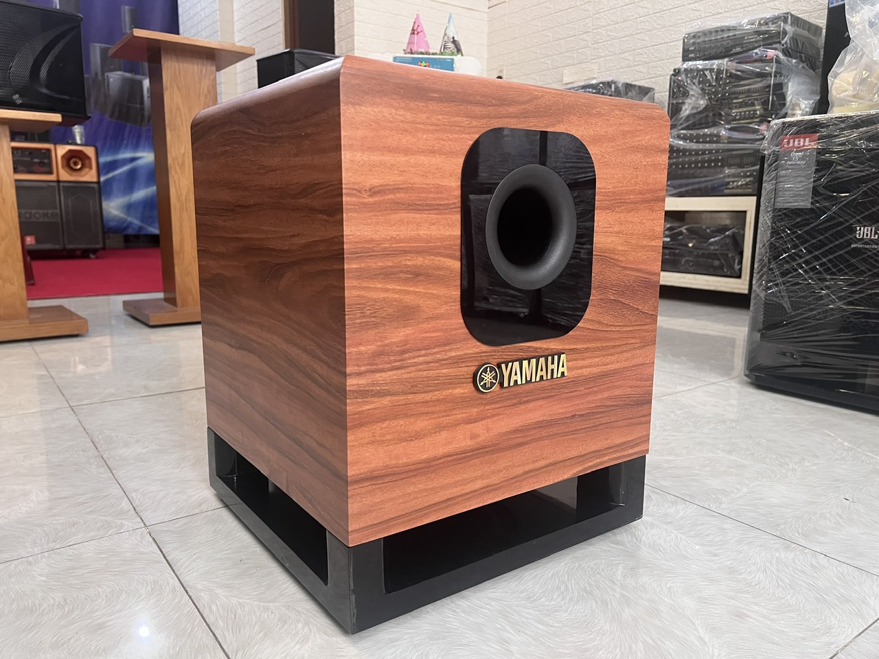 Loa sub điện siêu trầm 25 cao cấp chuyên hỗ trợ cho dàn âm thanh karaoke