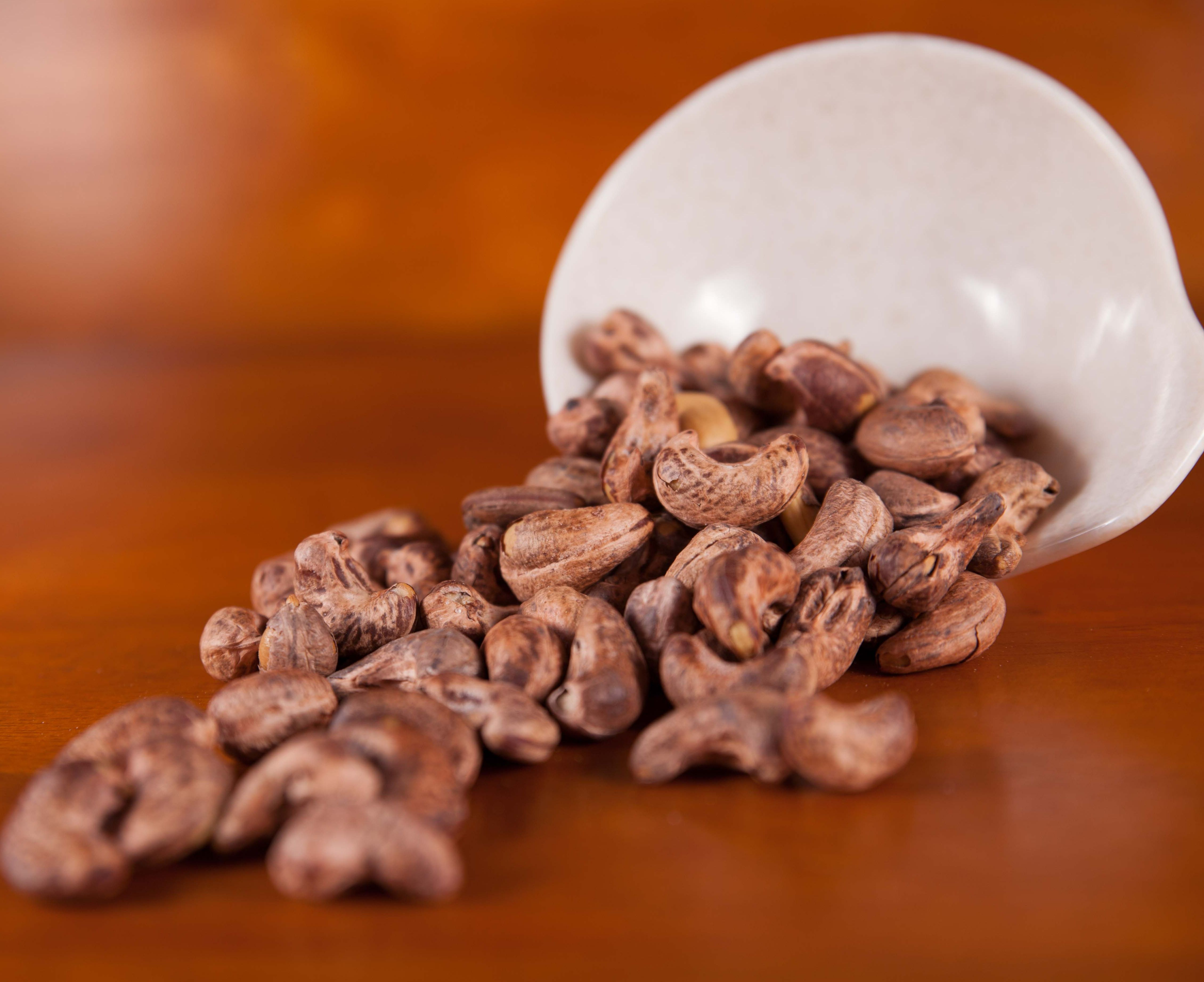 Hạt Điều Vỏ Lụa LAFOOCO hủ 180g