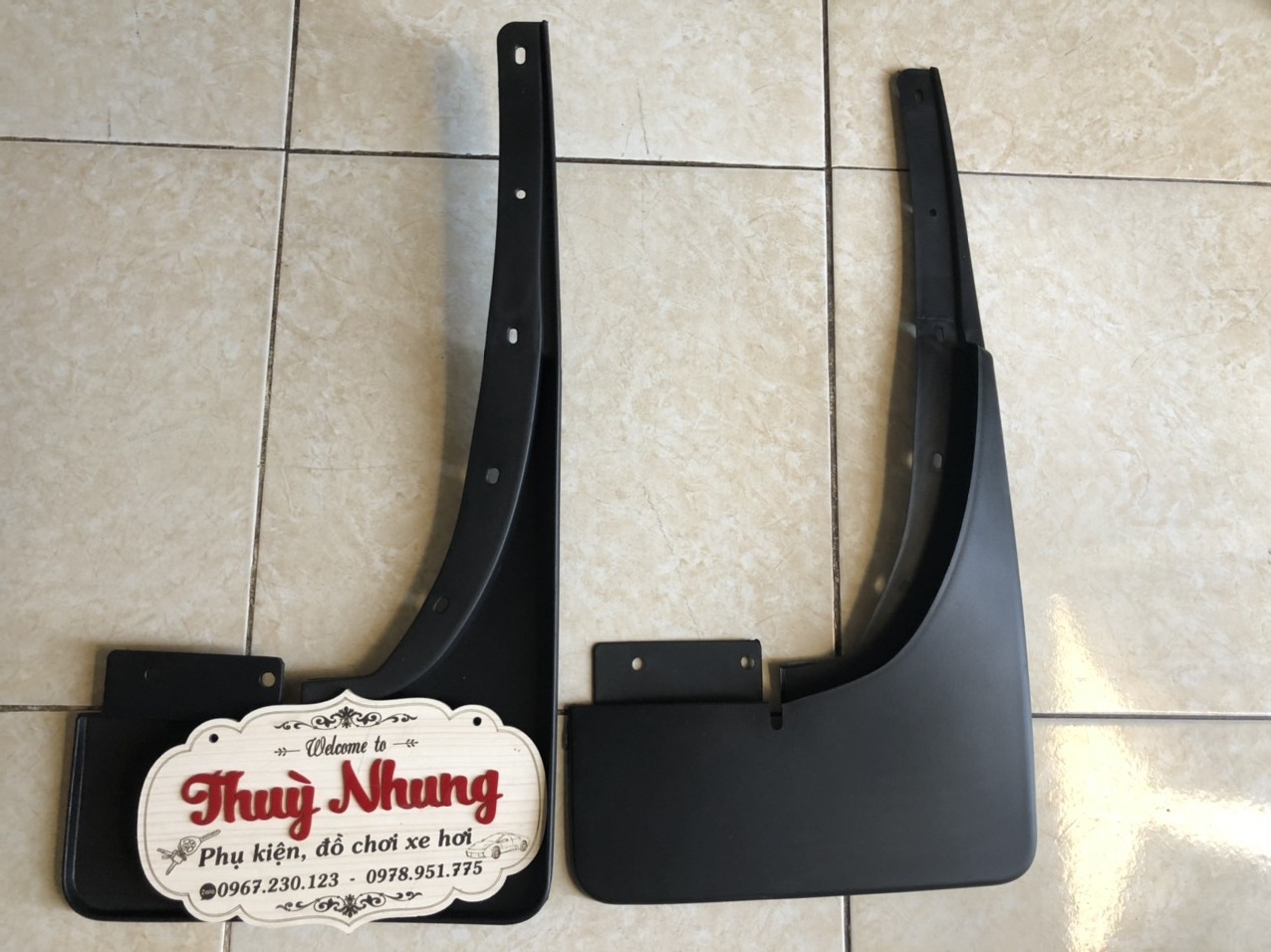Bộ 2 chắn bùn trước theo xe ford ranger 2016 - 2019,2020