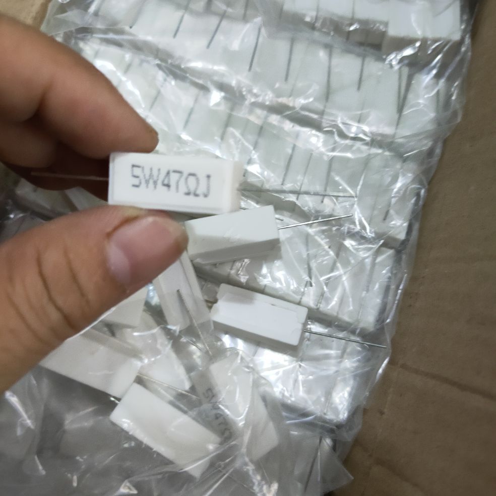 10 điện trở sứ 47om 5w