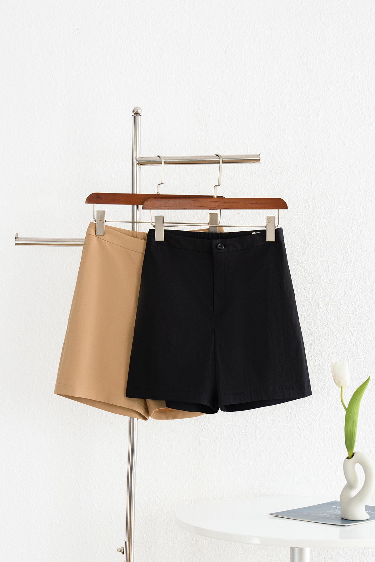 Quần Shorts Lamer Túi Dọc Cạp D64S23H001