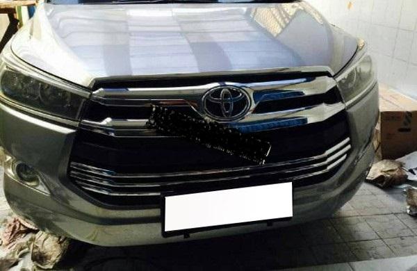 [Hỗ trợ lắp đặt khách Hà Nội] Ốp mặt calang dưới xe Innova 2016, 2017 - tặng keo dán