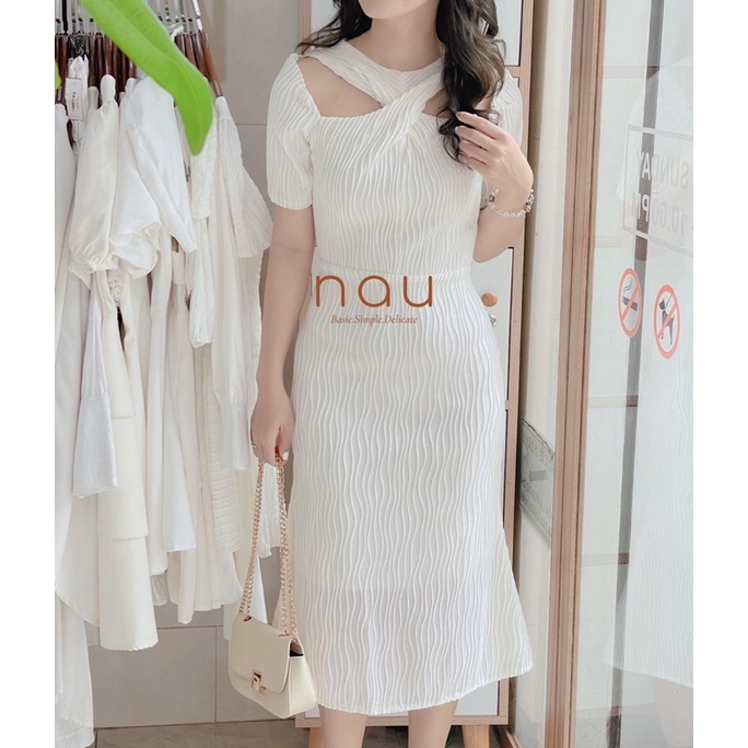Đầm đi tiệc cổ chéo vải gân sợi