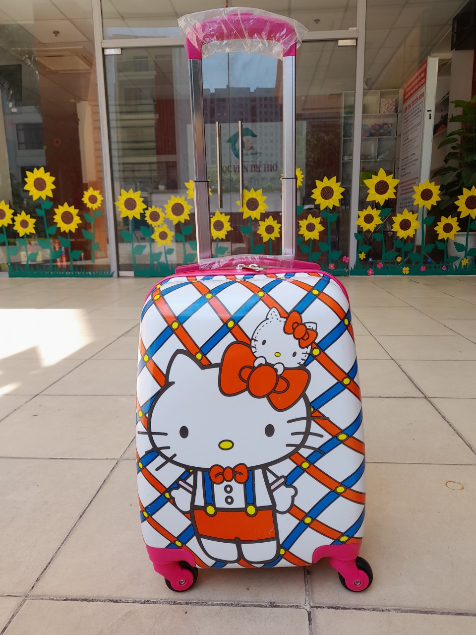 Vali hello kitty 18 inch , vali cho bé gái