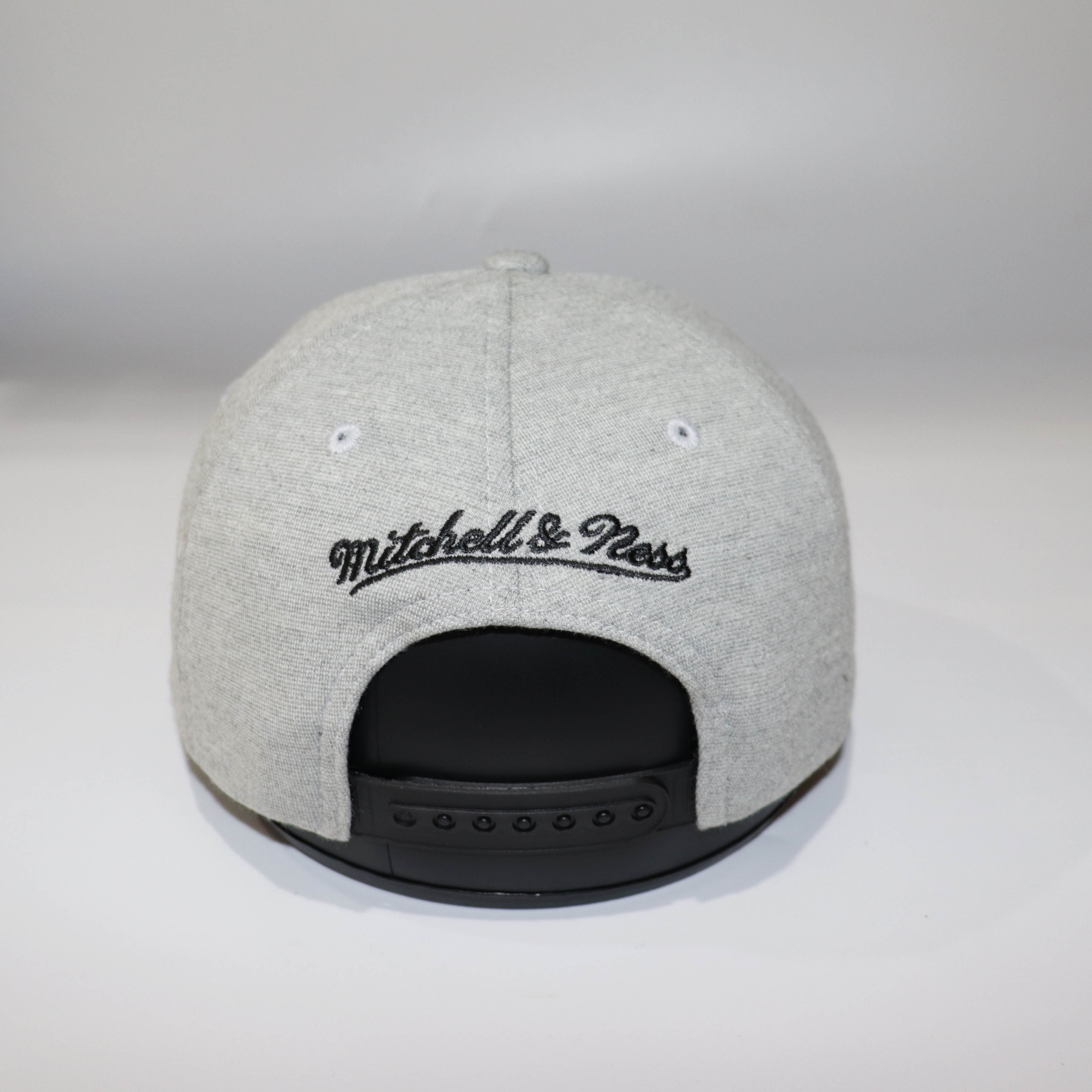 Nón Snapback NHS Bulls Xám Kết Đen BULLXam.