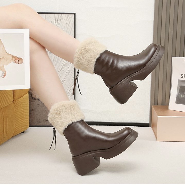 Bốt cổ lửng lông thỏ kéo khoá chất da cao cấp 7cm Lops