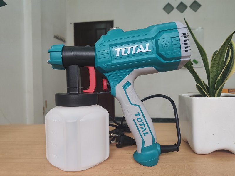 Máy phun sơn dùng điện Total TT3506