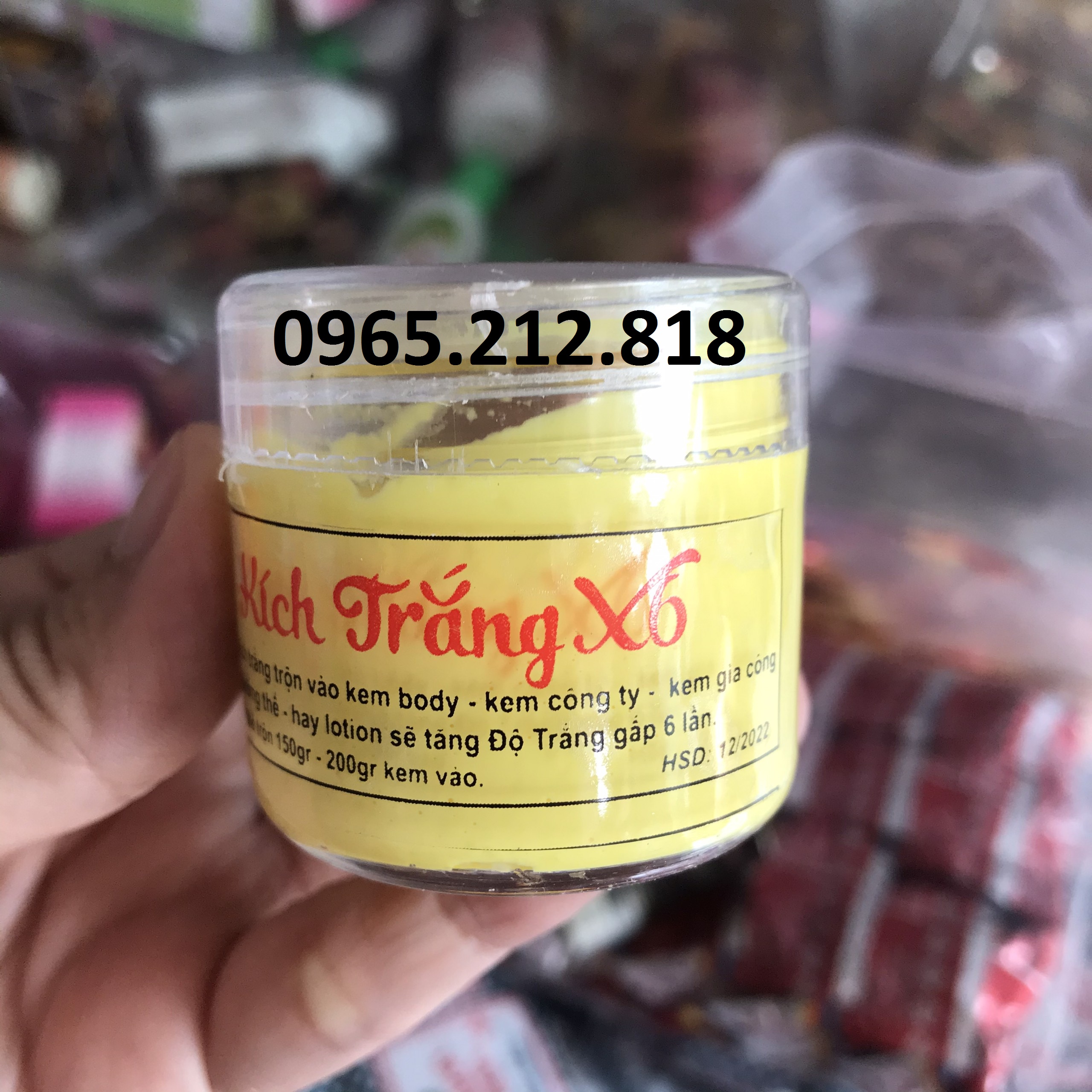 KEm kích trắng X6 màu vàng