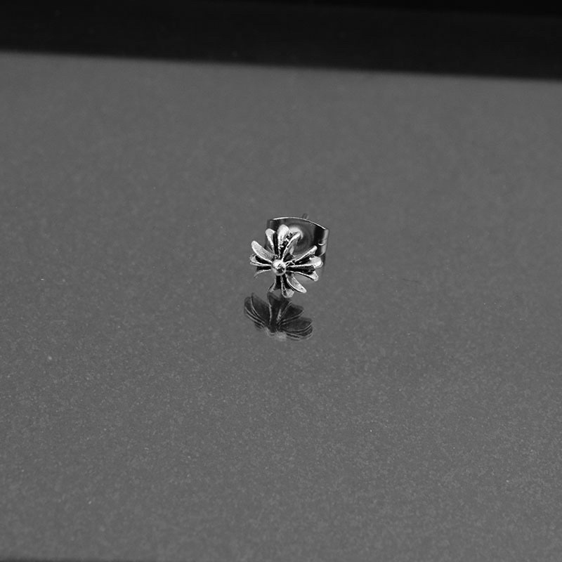 Khuyên tai chrome heart cho nam và nữ (KT4).