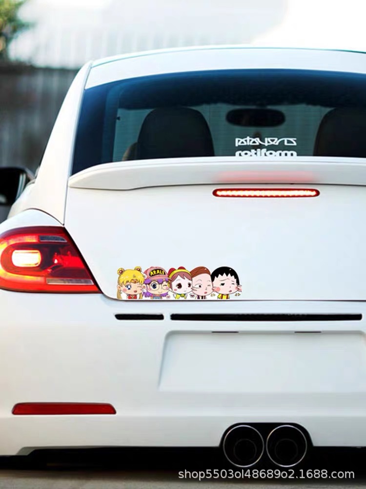 Tem decal hoạt hình dán xe độc đáo