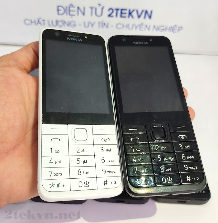 Điện thoại 230 2 sim giống 4 sim giá rẻ