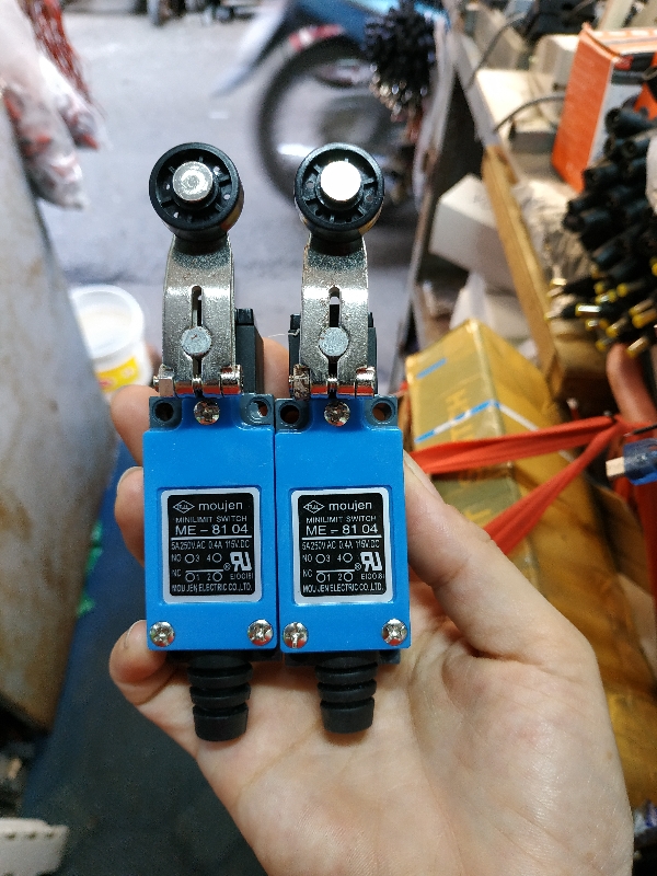 Công Tắc Hành Trình 8108