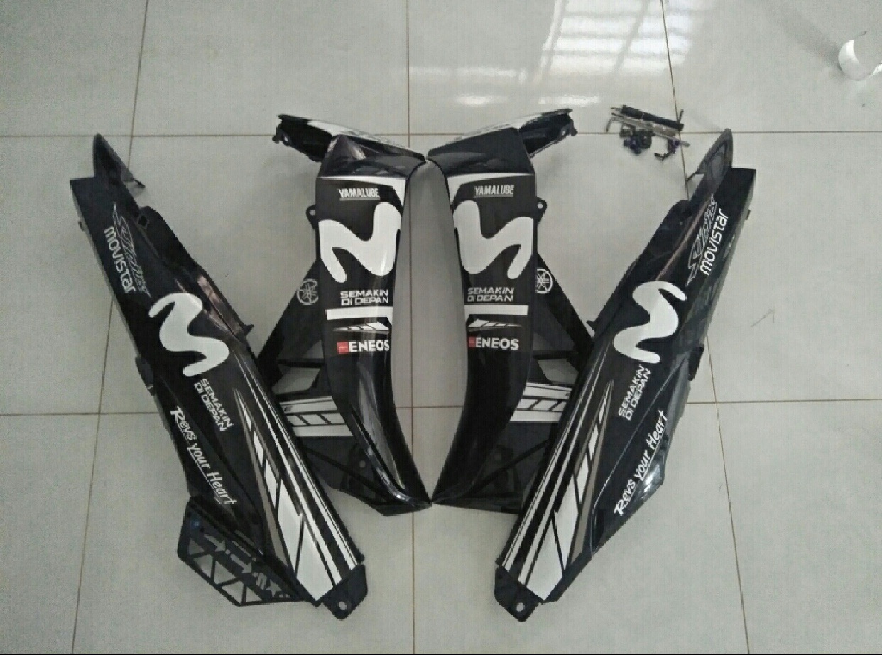 [ QUÍ KHÁCH VUI LÒNG MANG TEM RA TIỆM CHO THỢ DÁN] TEM RỜI Sirius Movistar dán xe đen