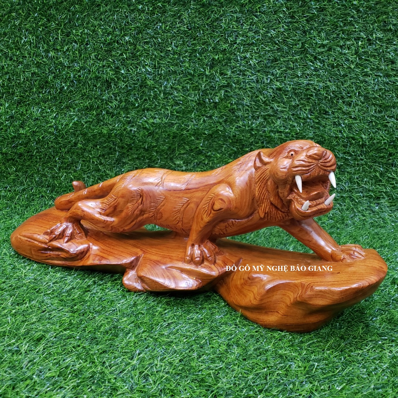 Tượng con hổ gỗ hương dài 50 cm