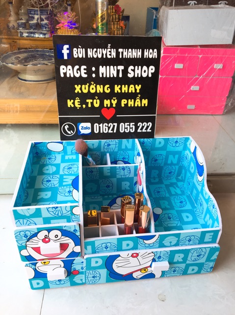 Kệ mỹ phẩm max 35cm doraemon