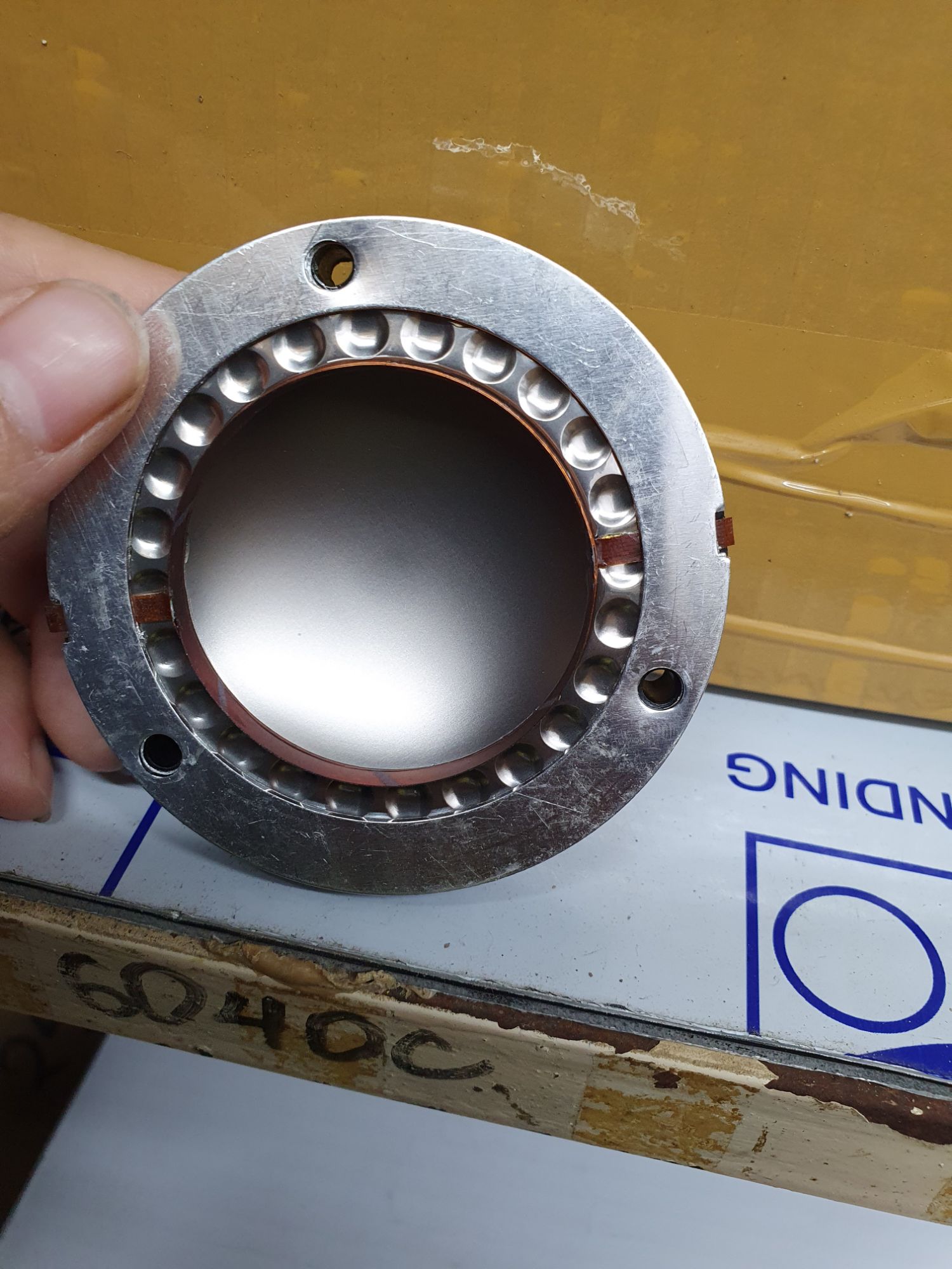 côn loa tép kèn ti tan 44,4 không cọc