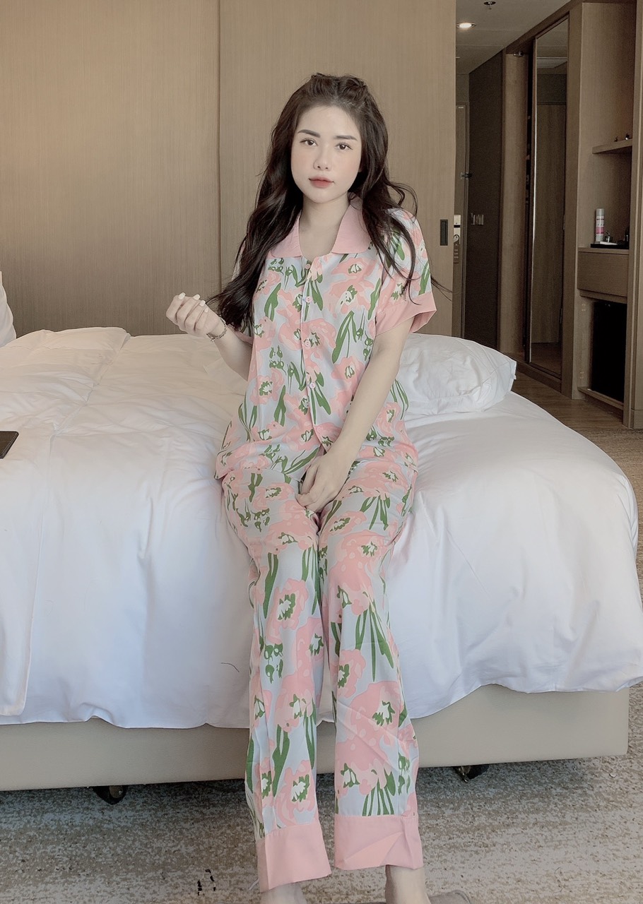 Bộ Lụa Mango Cao Cấp Cổ Sen Sang Trọng