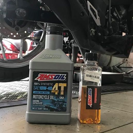 Combo nhớt Amsoil 10W40 Performance 1 chai và chiết lẻ 150ml