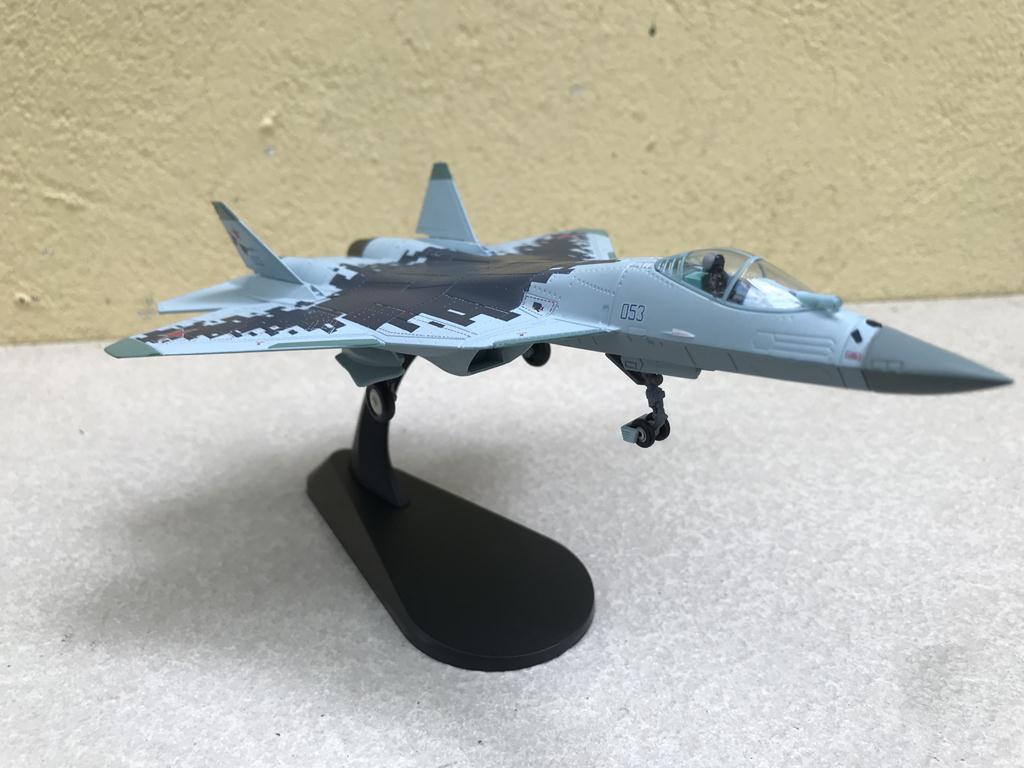 Mô hình Máy bay SU-57E  - 1:100
