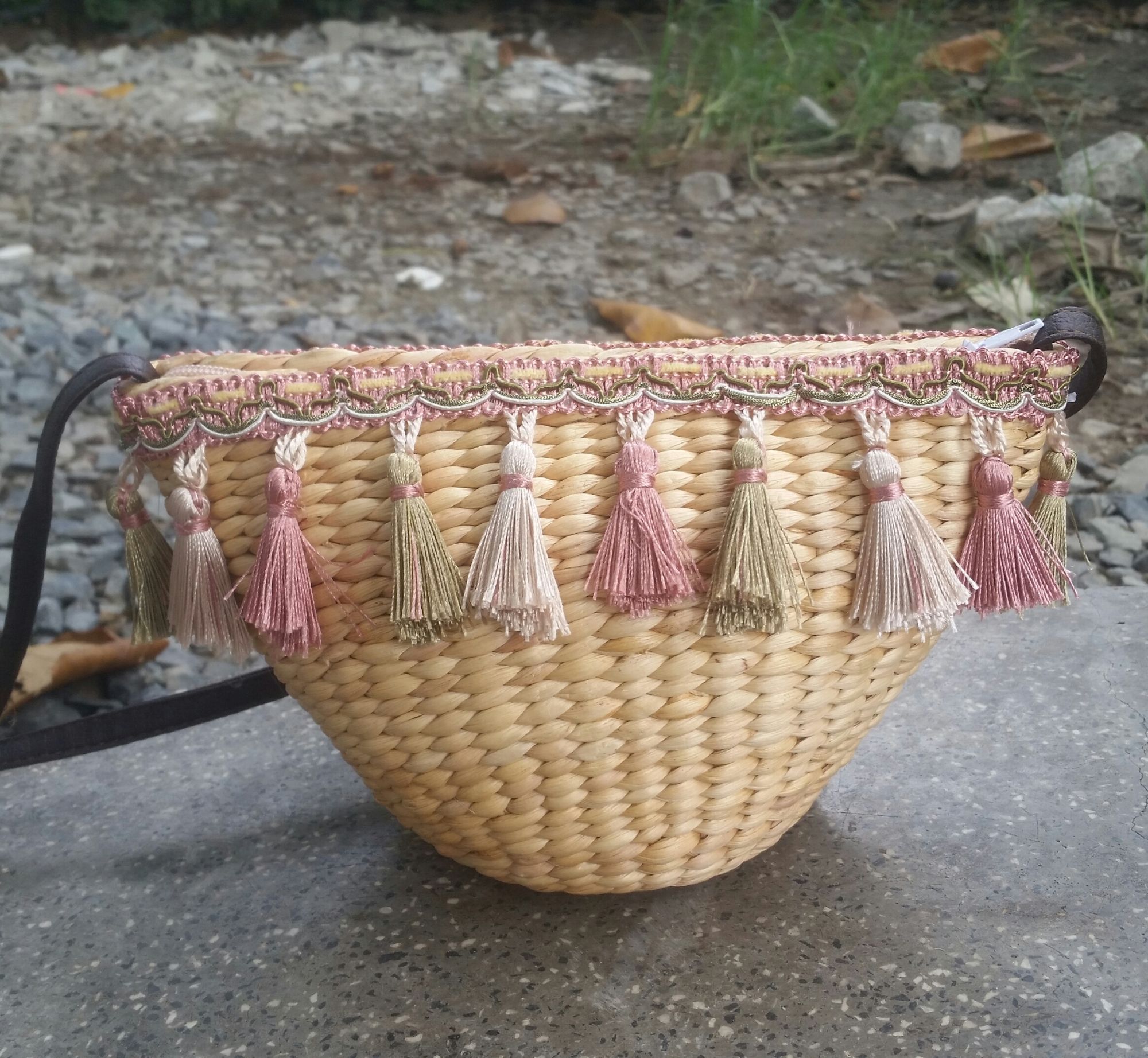 giỏ lục bình tua rua