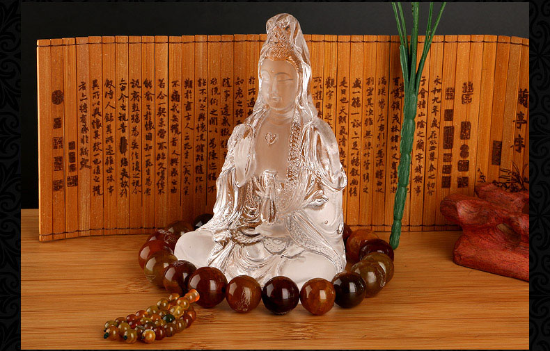 Tượng Quan Âm để xe ô tô Bằng Pha Lê