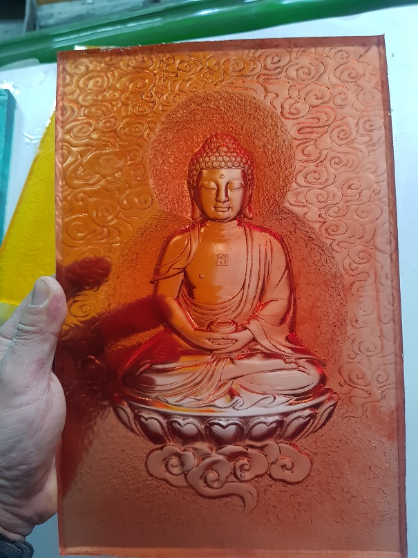 Phù điêu phật giáo xuyên sáng