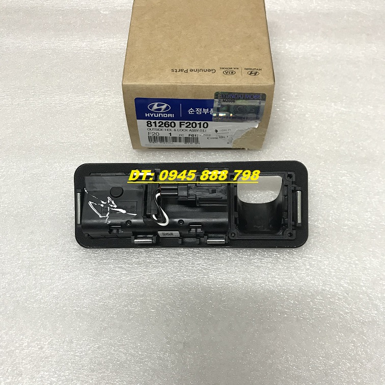 Công tắc mở cốp sau Hyundai Elantra 2016-2018