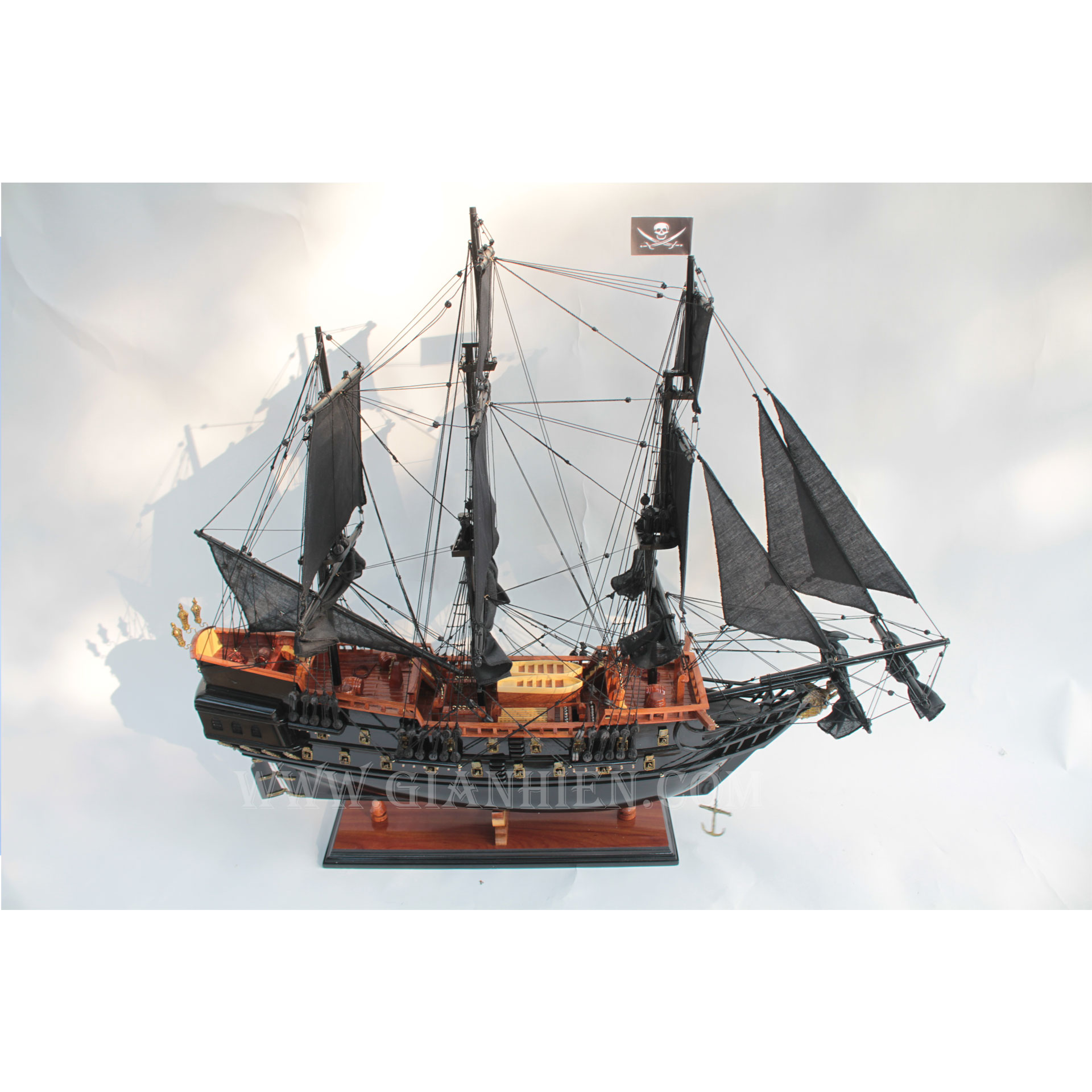 Mô hình thuyền cổ black pearl