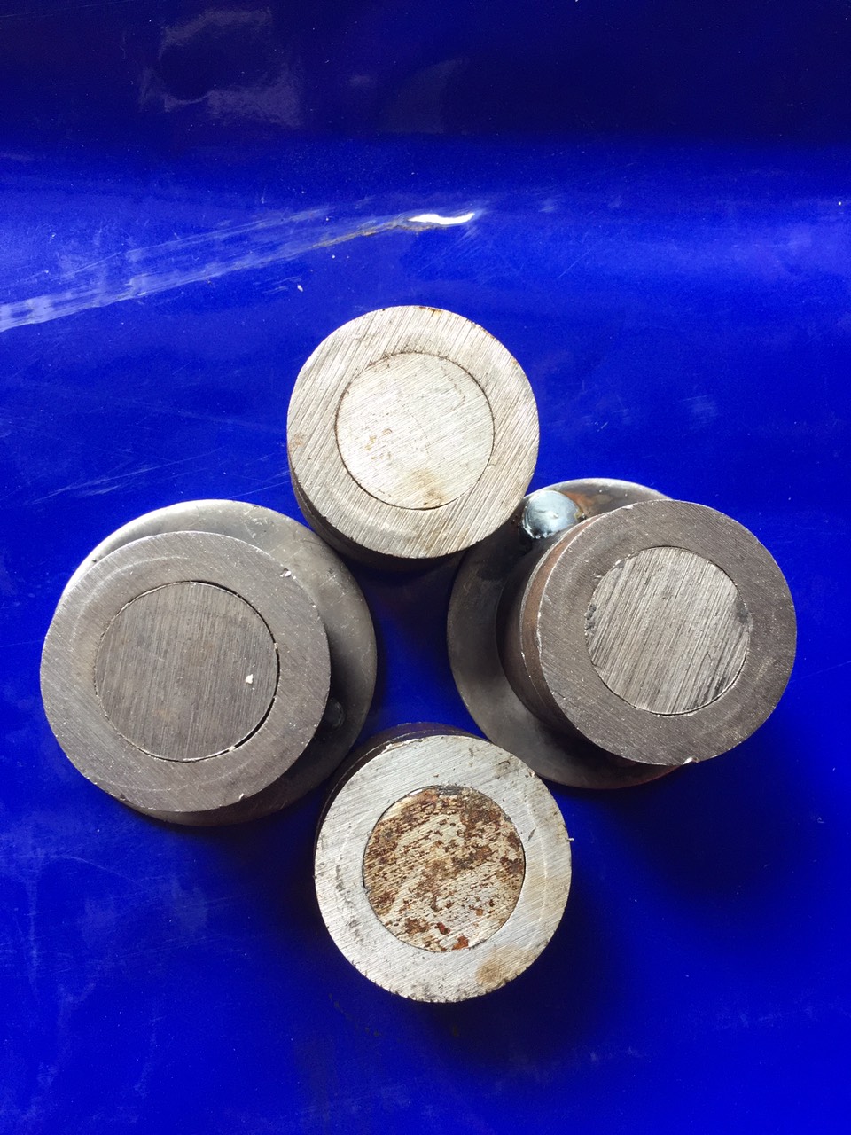 Cối trụ sắt 42. cối trụ cổng sắt.2 Bộ bản lề cối xoay cổng thủy lực dùng cho cửa 2 cánh. bộ 2 bản lề cổng trên, dưới