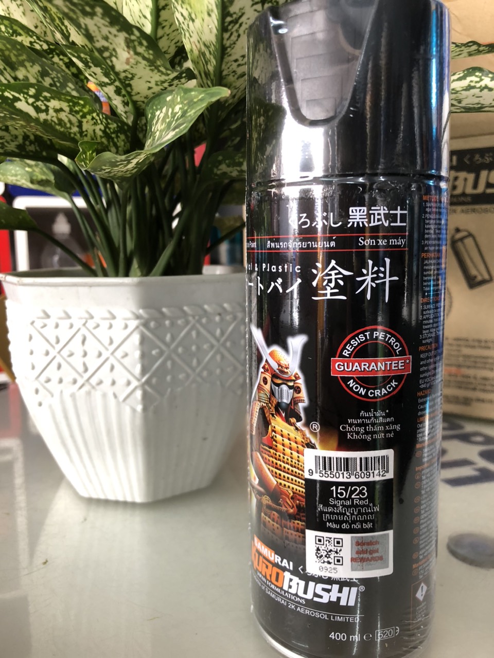 Sơn xịt Samurai Chính Hãng màu Đỏ Nổi Bật - 23 (400ml)
