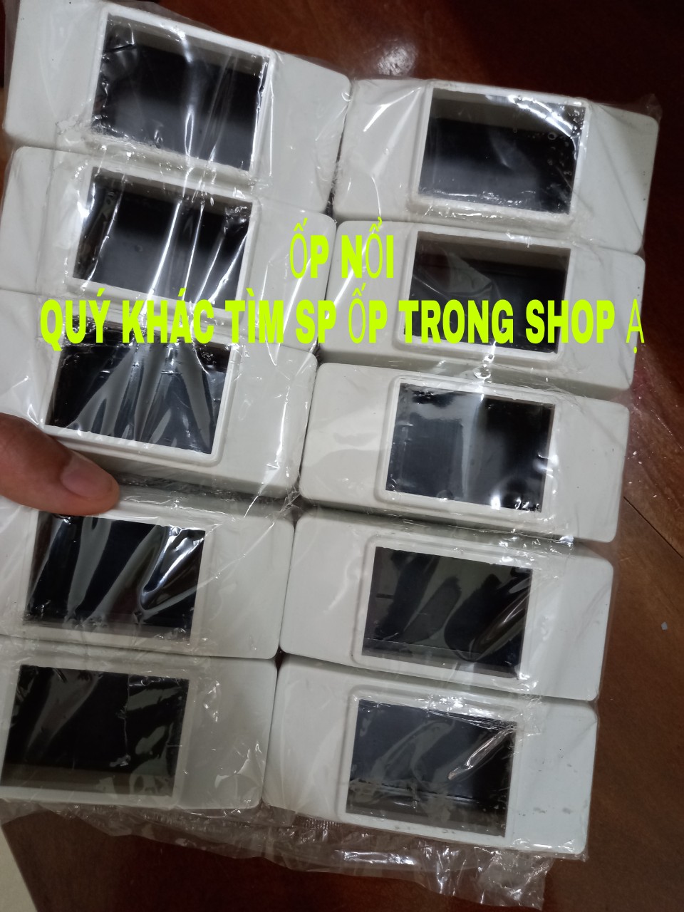 2 ỐP BẢO VỆ CHO CB CÓC 20A 30A