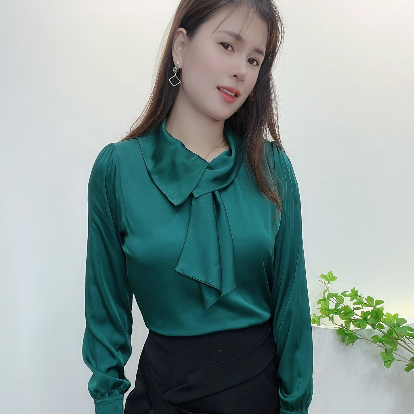 AM44 - [ẢNH VÀ VIDEO TỰ CHỤP] ÁO KIỂU TIỂU THƯ SANG TRỌNG