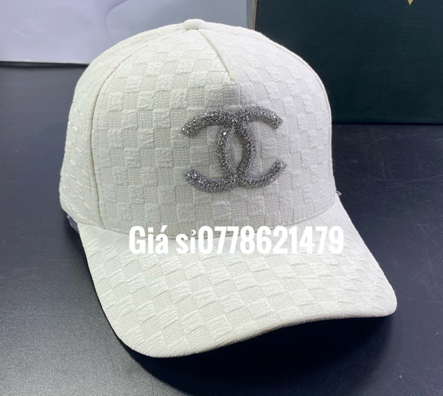 Nón kết xốp đính đá - mũ lưỡi trai đá logo neo có tem thời trang nữ