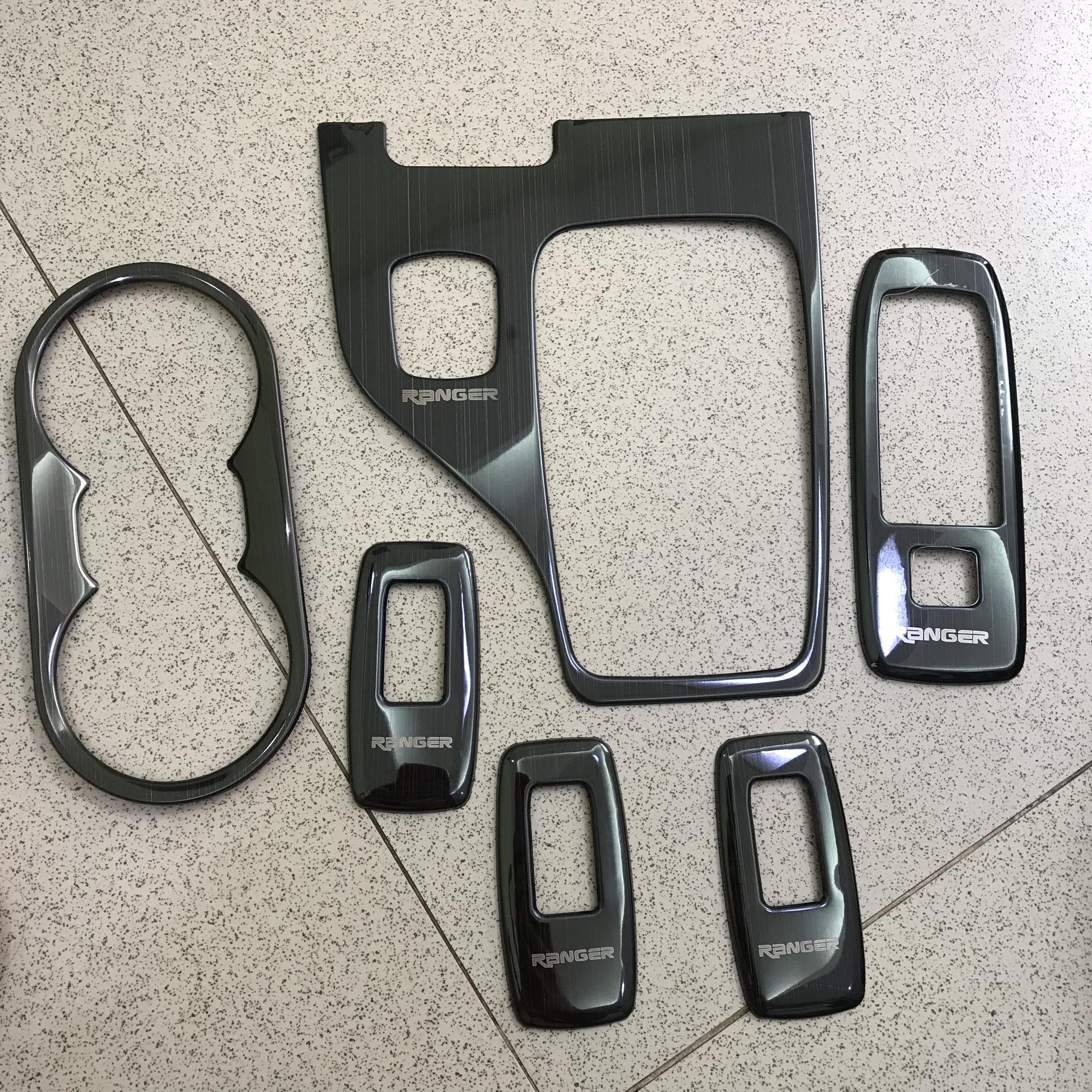 Ốp nội thất TITAN xe Ford Ranger đời 2016 đến 2021 ( Bản Số tự động)