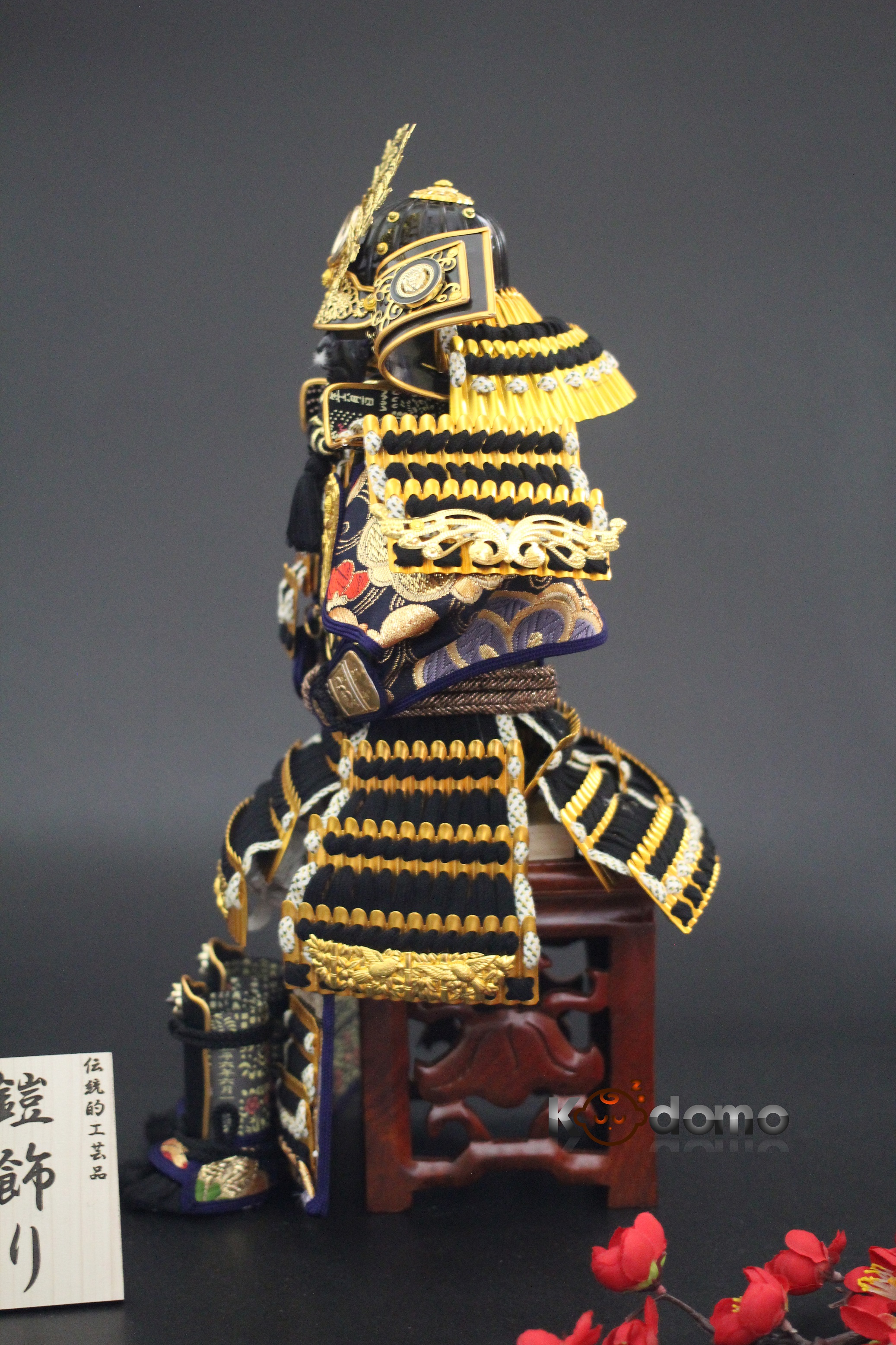 búp bê nhật bản , búp bê samurai , áo giáp samurai  , 人形 , 武者人形 , 子供大将 , 鎧 , 兜 , 五月人形, 日本武士