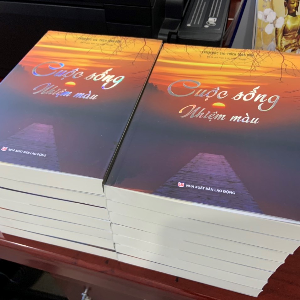 Sách - Cuộc sống nhiệm màu