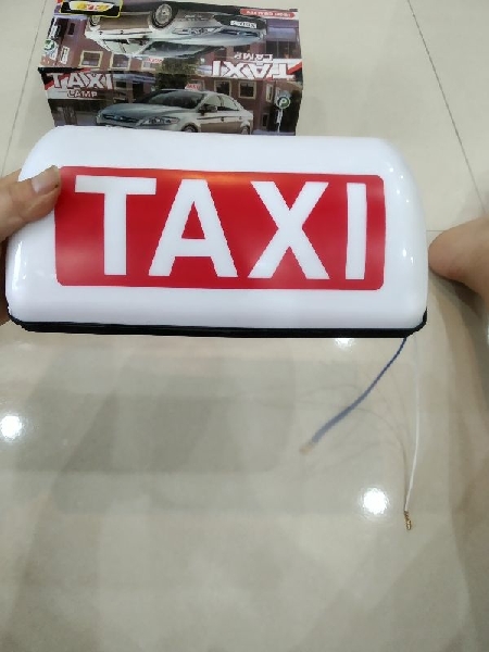 mào taxi Màu Trắng - có đèn - đế nam châm