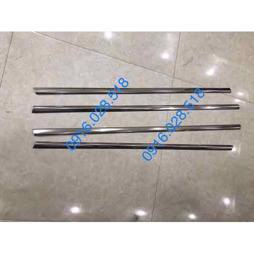 Nẹp INOX viền chân kính Daewoo Lacetti